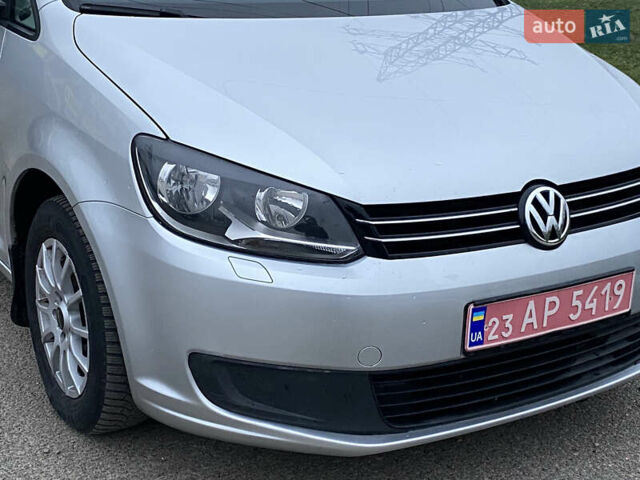 Серый Фольксваген Туран, объемом двигателя 1.4 л и пробегом 179 тыс. км за 8300 $, фото 1 на Automoto.ua