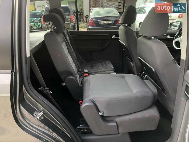 Серый Фольксваген Туран, объемом двигателя 1.4 л и пробегом 220 тыс. км за 10500 $, фото 21 на Automoto.ua