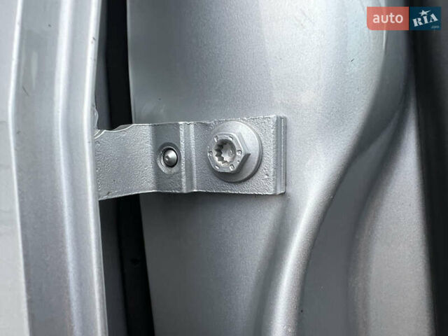 Серый Фольксваген Туран, объемом двигателя 1.4 л и пробегом 223 тыс. км за 7850 $, фото 66 на Automoto.ua