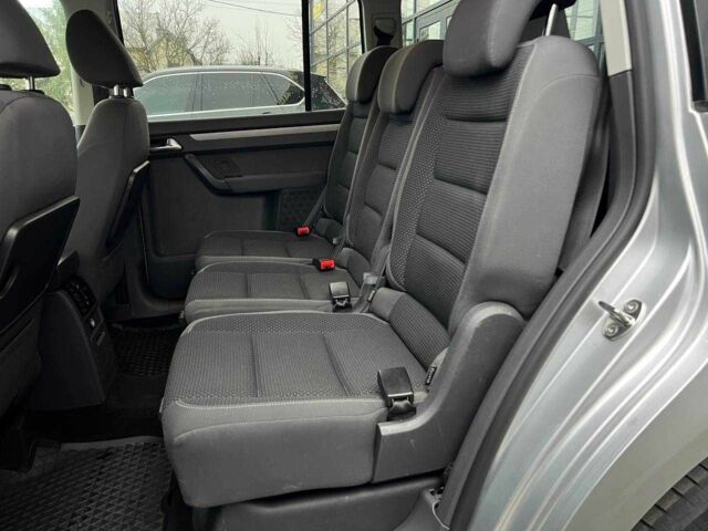 Серый Фольксваген Туран, объемом двигателя 1.4 л и пробегом 224 тыс. км за 7500 $, фото 20 на Automoto.ua