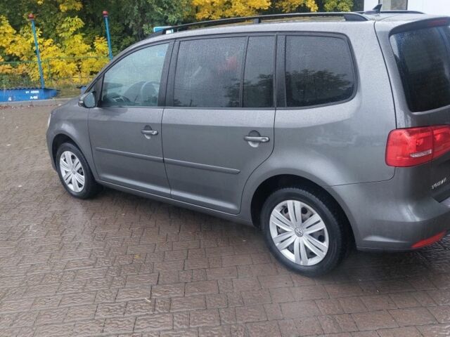 Серый Фольксваген Туран, объемом двигателя 1.6 л и пробегом 264 тыс. км за 10300 $, фото 1 на Automoto.ua