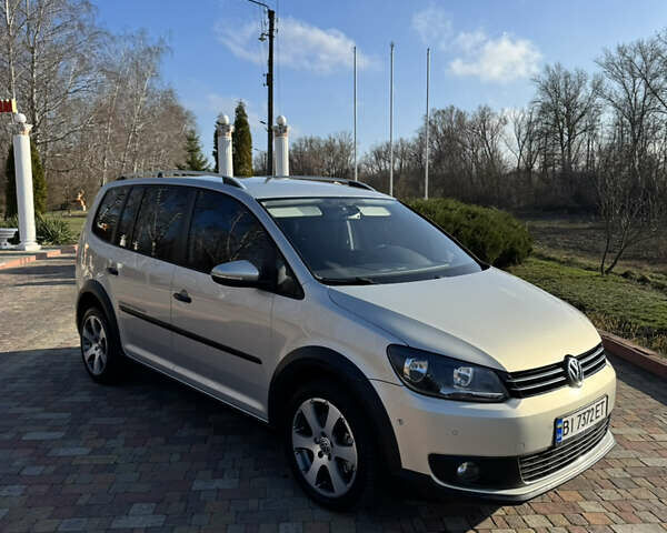 Сірий Фольксваген Туран, об'ємом двигуна 2 л та пробігом 346 тис. км за 12800 $, фото 9 на Automoto.ua