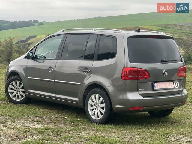 Серый Фольксваген Туран, объемом двигателя 1.6 л и пробегом 295 тыс. км за 9999 $, фото 19 на Automoto.ua
