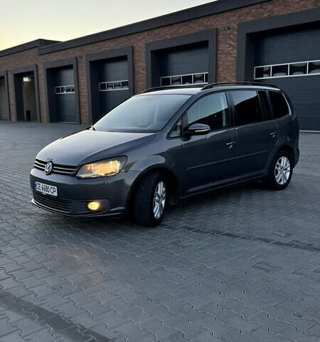 Серый Фольксваген Туран, объемом двигателя 1.6 л и пробегом 331 тыс. км за 8700 $, фото 5 на Automoto.ua