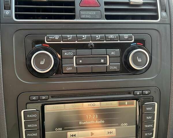 Серый Фольксваген Туран, объемом двигателя 1.39 л и пробегом 172 тыс. км за 9200 $, фото 7 на Automoto.ua