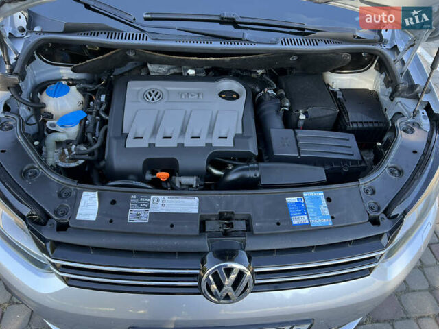 Серый Фольксваген Туран, объемом двигателя 2 л и пробегом 252 тыс. км за 11750 $, фото 41 на Automoto.ua