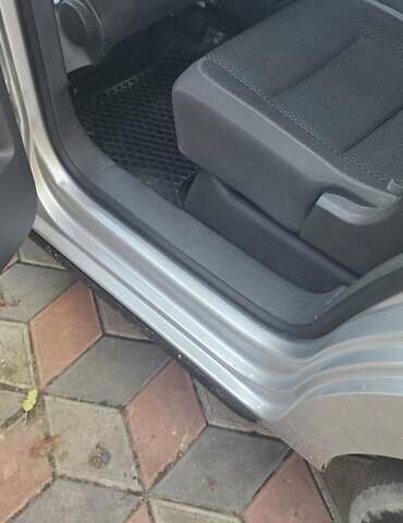 Серый Фольксваген Туран, объемом двигателя 1.97 л и пробегом 225 тыс. км за 10900 $, фото 7 на Automoto.ua