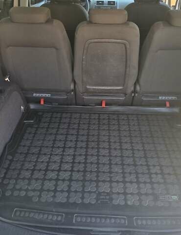 Серый Фольксваген Туран, объемом двигателя 1.97 л и пробегом 225 тыс. км за 10900 $, фото 17 на Automoto.ua