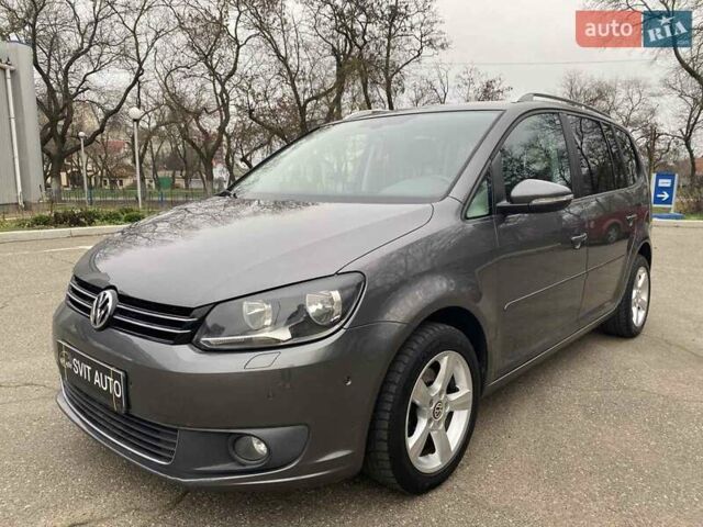 Серый Фольксваген Туран, объемом двигателя 1.39 л и пробегом 174 тыс. км за 10200 $, фото 3 на Automoto.ua