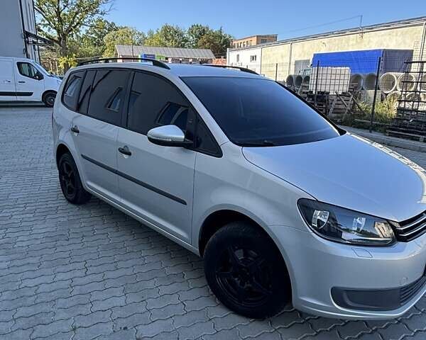 Серый Фольксваген Туран, объемом двигателя 1.6 л и пробегом 172 тыс. км за 11800 $, фото 4 на Automoto.ua