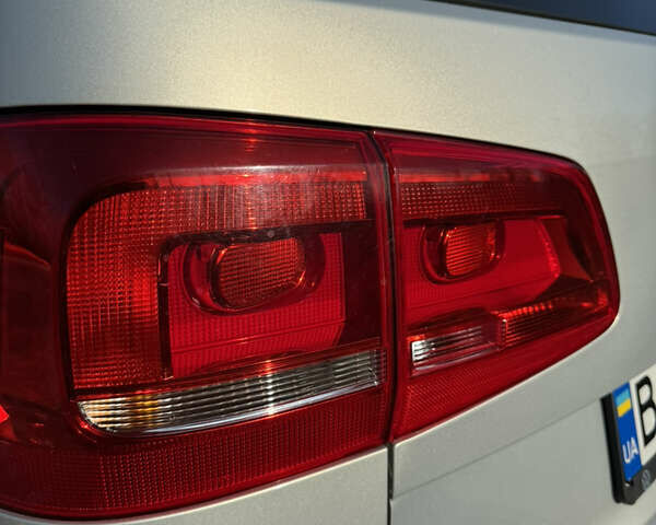 Сірий Фольксваген Туран, об'ємом двигуна 2 л та пробігом 346 тис. км за 12800 $, фото 21 на Automoto.ua