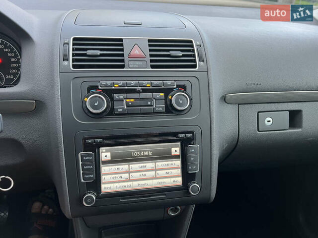 Сірий Фольксваген Туран, об'ємом двигуна 1.4 л та пробігом 223 тис. км за 7750 $, фото 37 на Automoto.ua