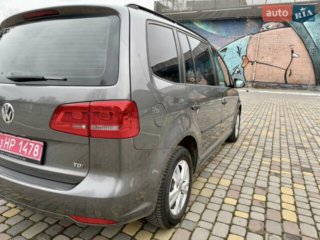 Сірий Фольксваген Туран, об'ємом двигуна 1.6 л та пробігом 244 тис. км за 10550 $, фото 18 на Automoto.ua