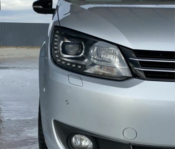 Сірий Фольксваген Туран, об'ємом двигуна 2 л та пробігом 340 тис. км за 11700 $, фото 2 на Automoto.ua