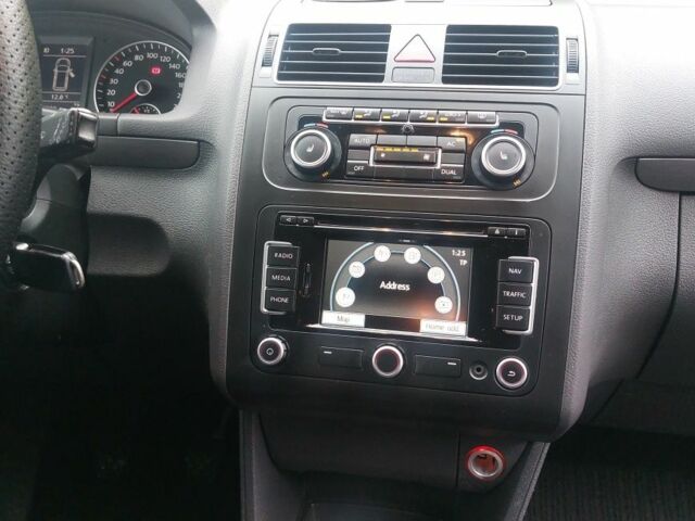 Серый Фольксваген Туран, объемом двигателя 1.6 л и пробегом 264 тыс. км за 10300 $, фото 7 на Automoto.ua