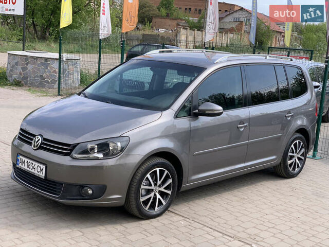 Серый Фольксваген Туран, объемом двигателя 1.6 л и пробегом 285 тыс. км за 10699 $, фото 2 на Automoto.ua