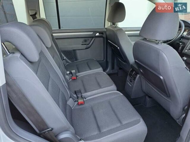 Серый Фольксваген Туран, объемом двигателя 1.6 л и пробегом 215 тыс. км за 10900 $, фото 17 на Automoto.ua