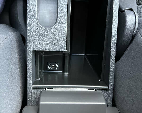 Сірий Фольксваген Туран, об'ємом двигуна 1.4 л та пробігом 223 тис. км за 7750 $, фото 36 на Automoto.ua