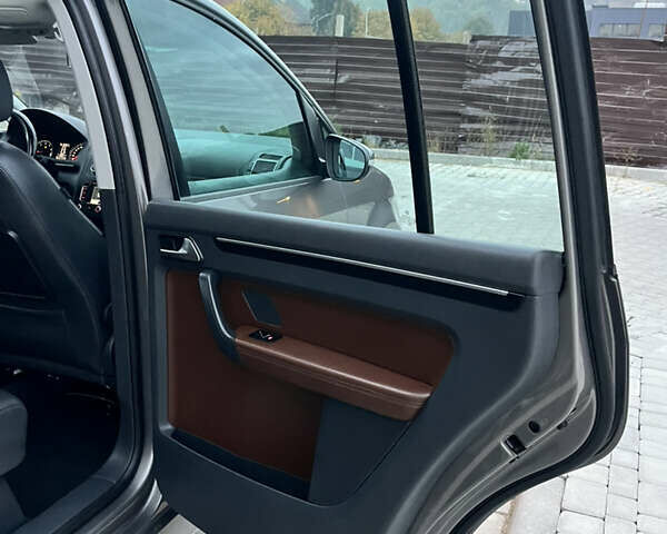 Сірий Фольксваген Туран, об'ємом двигуна 1.4 л та пробігом 199 тис. км за 9900 $, фото 38 на Automoto.ua