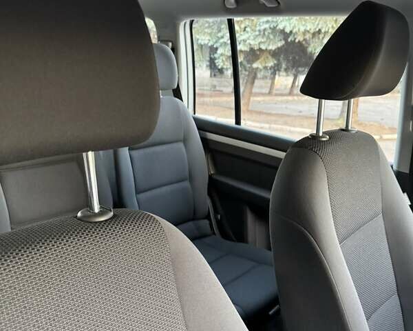 Сірий Фольксваген Туран, об'ємом двигуна 1.4 л та пробігом 179 тис. км за 8500 $, фото 11 на Automoto.ua