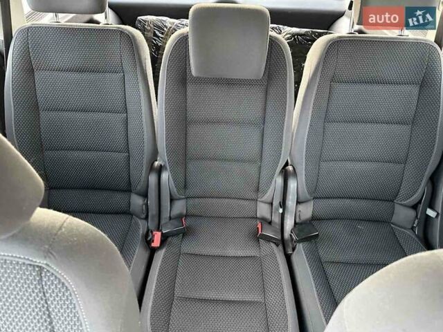 Сірий Фольксваген Туран, об'ємом двигуна 1.4 л та пробігом 215 тис. км за 9100 $, фото 13 на Automoto.ua