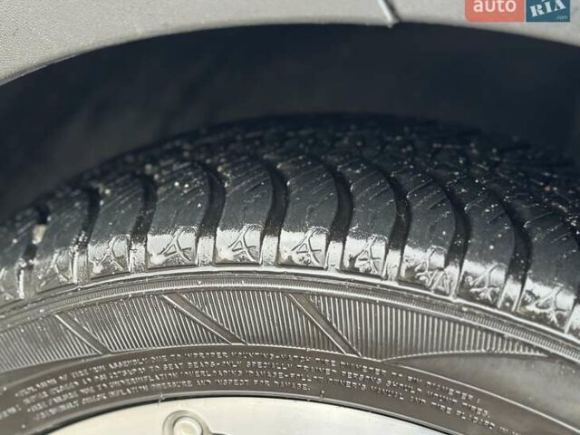 Сірий Фольксваген Туран, об'ємом двигуна 1.6 л та пробігом 220 тис. км за 11700 $, фото 76 на Automoto.ua