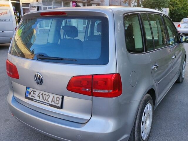 Серый Фольксваген Туран, объемом двигателя 1.6 л и пробегом 190 тыс. км за 10500 $, фото 9 на Automoto.ua