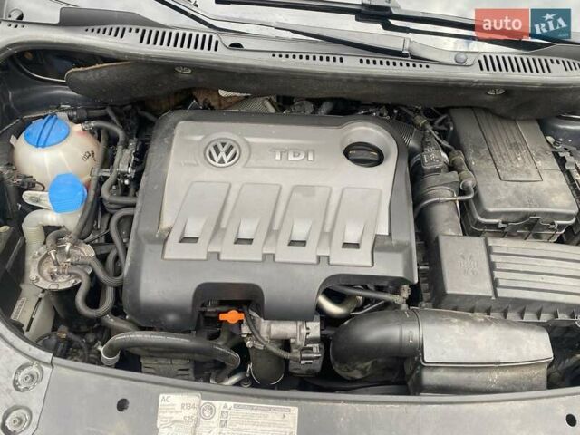 Серый Фольксваген Туран, объемом двигателя 1.6 л и пробегом 254 тыс. км за 10200 $, фото 42 на Automoto.ua