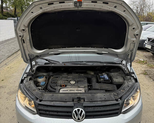 Серый Фольксваген Туран, объемом двигателя 1.4 л и пробегом 300 тыс. км за 7000 $, фото 20 на Automoto.ua