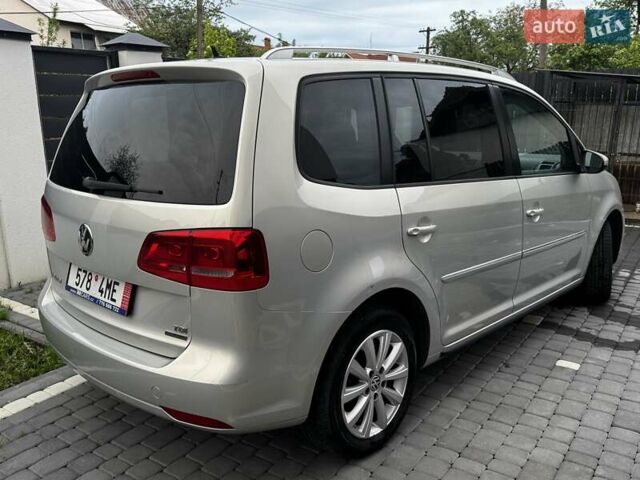 Серый Фольксваген Туран, объемом двигателя 1.6 л и пробегом 287 тыс. км за 9500 $, фото 2 на Automoto.ua