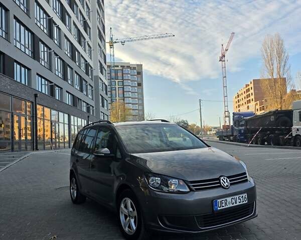 Серый Фольксваген Туран, объемом двигателя 1.6 л и пробегом 233 тыс. км за 8800 $, фото 10 на Automoto.ua