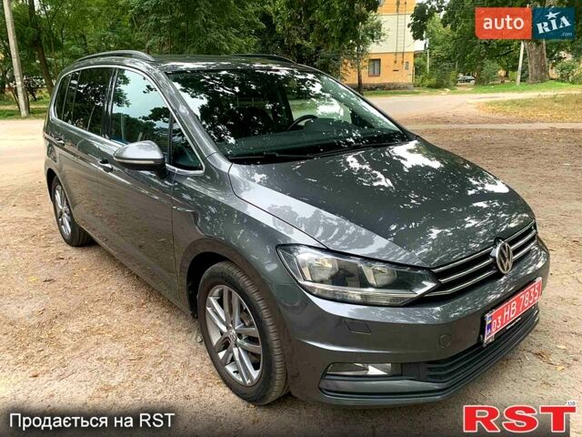 Серый Фольксваген Туран, объемом двигателя 1.9 л и пробегом 154 тыс. км за 3900 $, фото 3 на Automoto.ua