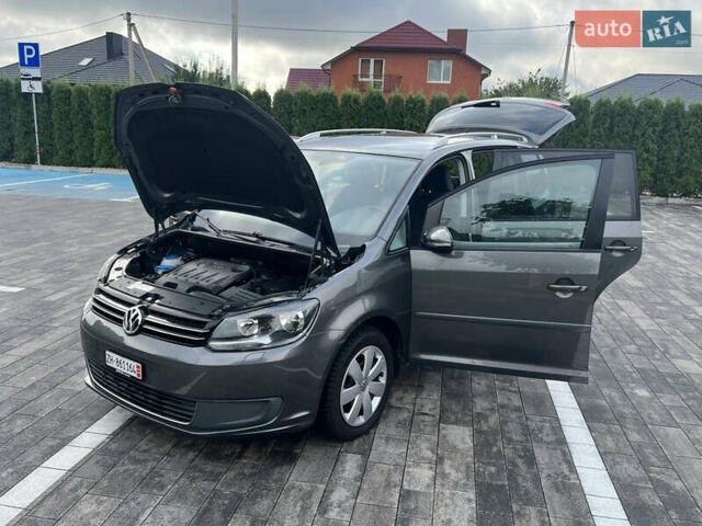 Сірий Фольксваген Туран, об'ємом двигуна 2 л та пробігом 176 тис. км за 12600 $, фото 143 на Automoto.ua