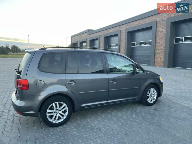 Серый Фольксваген Туран, объемом двигателя 1.6 л и пробегом 331 тыс. км за 8700 $, фото 18 на Automoto.ua