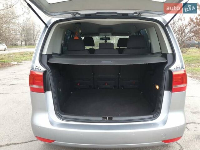 Серый Фольксваген Туран, объемом двигателя 1.97 л и пробегом 300 тыс. км за 10999 $, фото 15 на Automoto.ua