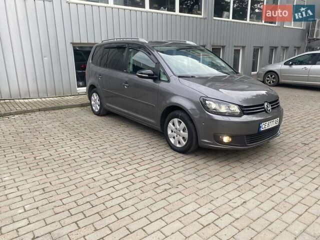Серый Фольксваген Туран, объемом двигателя 1.6 л и пробегом 254 тыс. км за 10200 $, фото 1 на Automoto.ua