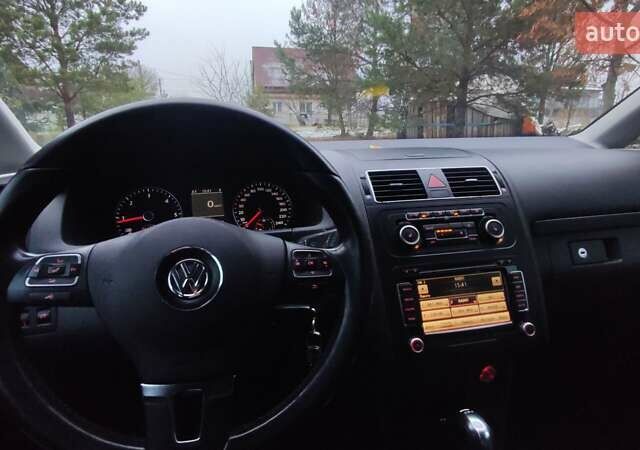 Серый Фольксваген Туран, объемом двигателя 1.6 л и пробегом 302 тыс. км за 10550 $, фото 19 на Automoto.ua