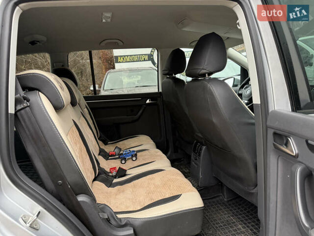 Серый Фольксваген Туран, объемом двигателя 1.4 л и пробегом 300 тыс. км за 7000 $, фото 15 на Automoto.ua