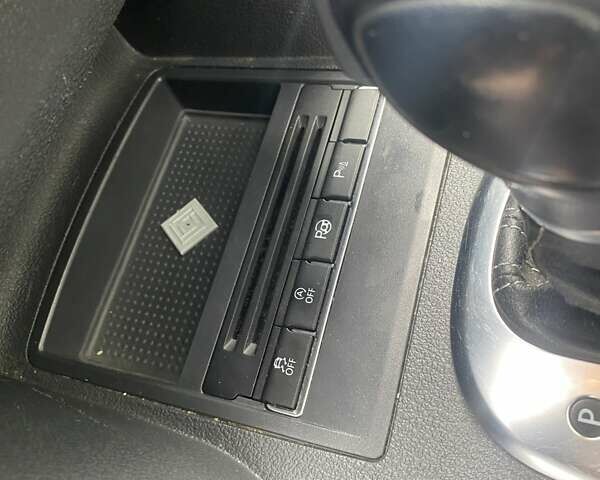 Серый Фольксваген Туран, объемом двигателя 1.6 л и пробегом 254 тыс. км за 10200 $, фото 34 на Automoto.ua