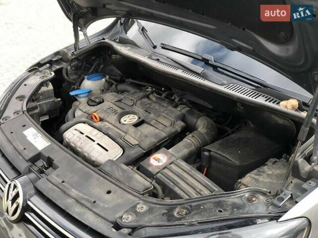 Серый Фольксваген Туран, объемом двигателя 1.4 л и пробегом 220 тыс. км за 10500 $, фото 52 на Automoto.ua