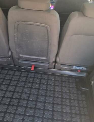 Серый Фольксваген Туран, объемом двигателя 1.97 л и пробегом 225 тыс. км за 10900 $, фото 14 на Automoto.ua