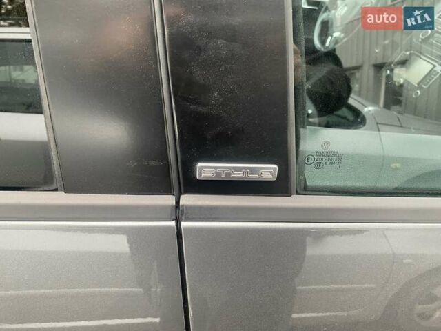 Сірий Фольксваген Туран, об'ємом двигуна 1.6 л та пробігом 254 тис. км за 10750 $, фото 16 на Automoto.ua