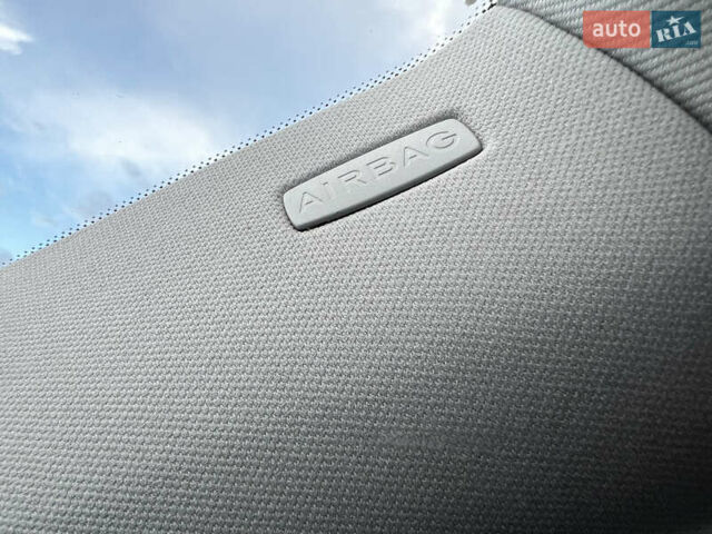 Серый Фольксваген Туран, объемом двигателя 1.4 л и пробегом 223 тыс. км за 7850 $, фото 99 на Automoto.ua