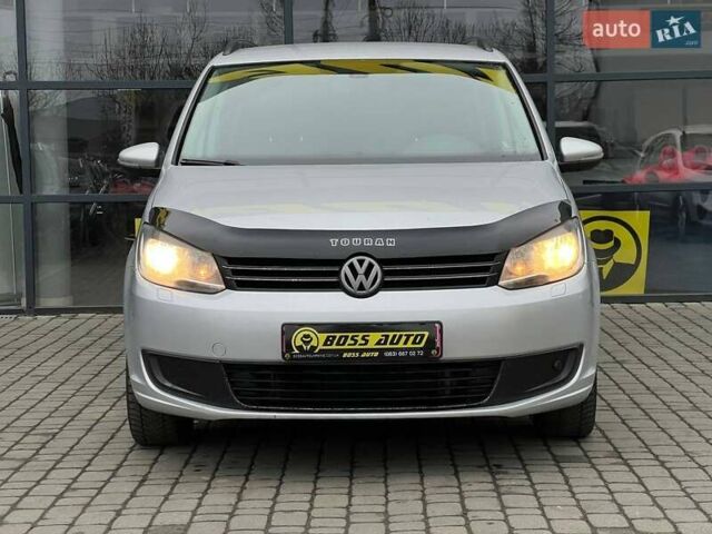 Серый Фольксваген Туран, объемом двигателя 1.39 л и пробегом 224 тыс. км за 7500 $, фото 1 на Automoto.ua