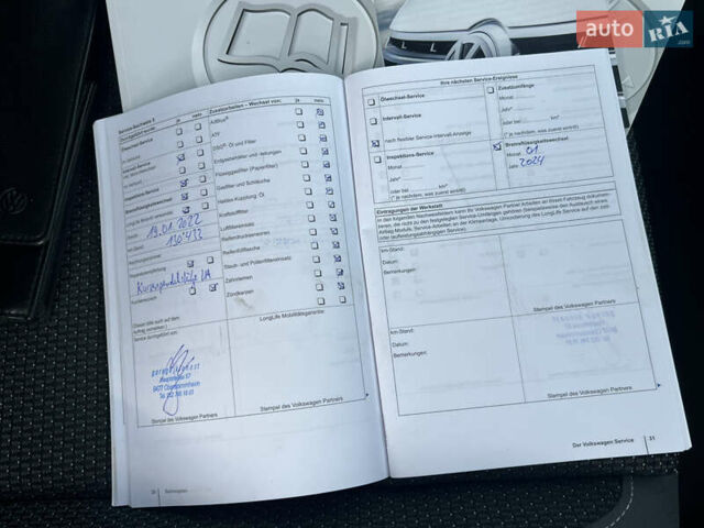 Серый Фольксваген Туран, объемом двигателя 2 л и пробегом 176 тыс. км за 12850 $, фото 182 на Automoto.ua