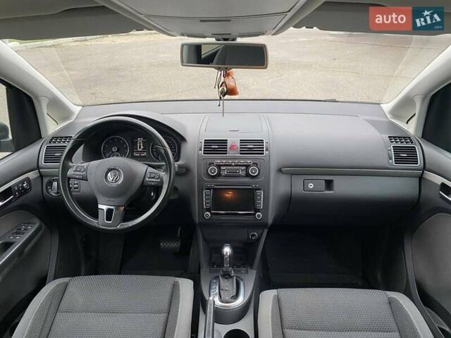 Серый Фольксваген Туран, объемом двигателя 1.39 л и пробегом 174 тыс. км за 10200 $, фото 34 на Automoto.ua