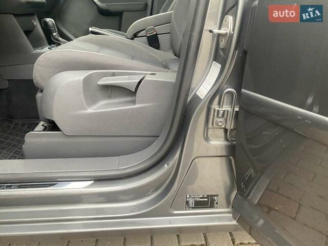 Серый Фольксваген Туран, объемом двигателя 1.6 л и пробегом 254 тыс. км за 10200 $, фото 21 на Automoto.ua