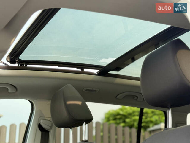 Сірий Фольксваген Туран, об'ємом двигуна 1.4 л та пробігом 217 тис. км за 9750 $, фото 36 на Automoto.ua