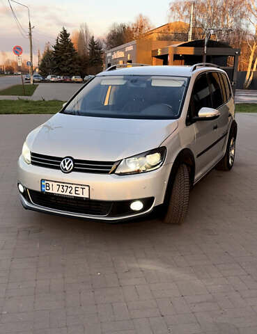 Сірий Фольксваген Туран, об'ємом двигуна 2 л та пробігом 346 тис. км за 12800 $, фото 1 на Automoto.ua