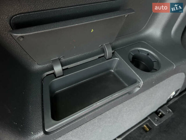 Сірий Фольксваген Туран, об'ємом двигуна 1.4 л та пробігом 223 тис. км за 7750 $, фото 90 на Automoto.ua